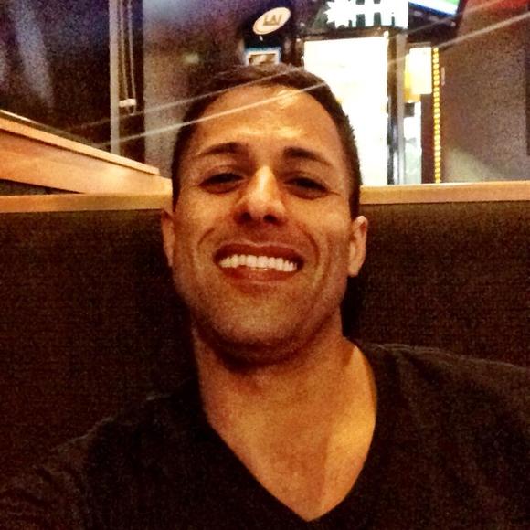 Meet your Posher, Tarek - Picture 1 of 1